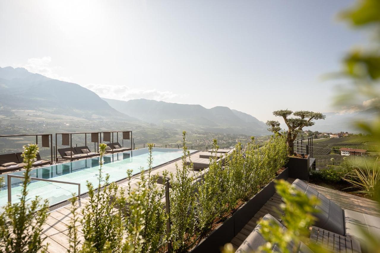 Landsitz Stroblhof Hotel Tirolo Exterior photo